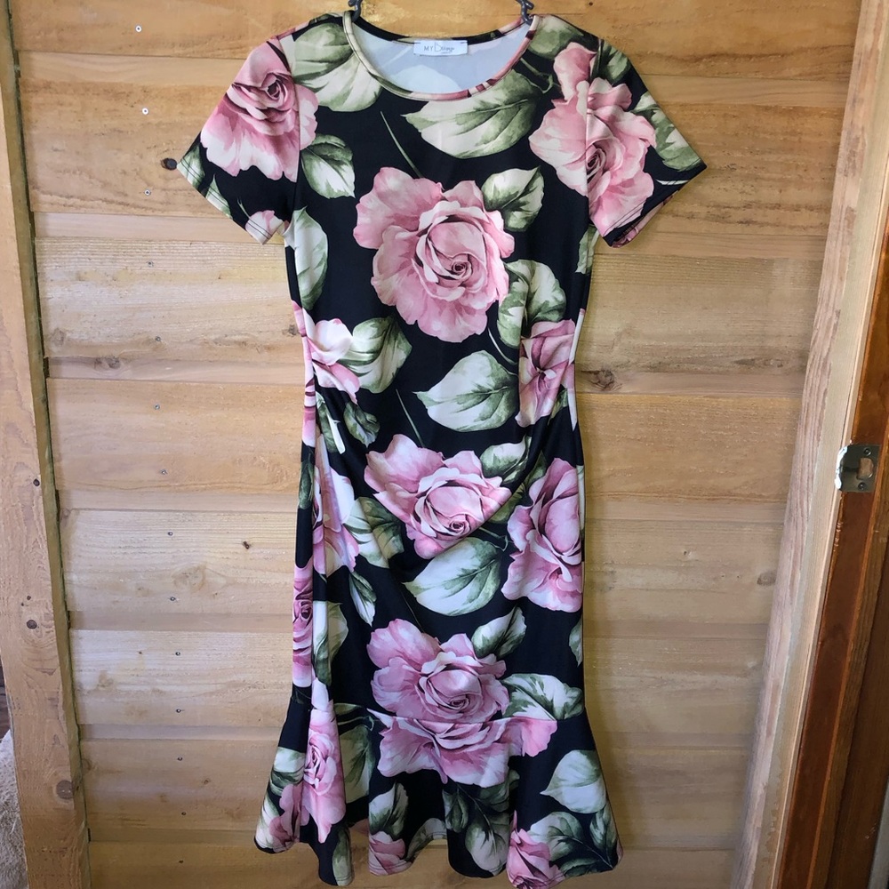 My Bump floral (roses)  maternity dress ruffled bottom black pink size SMALL